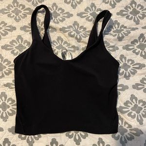 I’m selling this lululemom Align Top in the Size O and in the color black